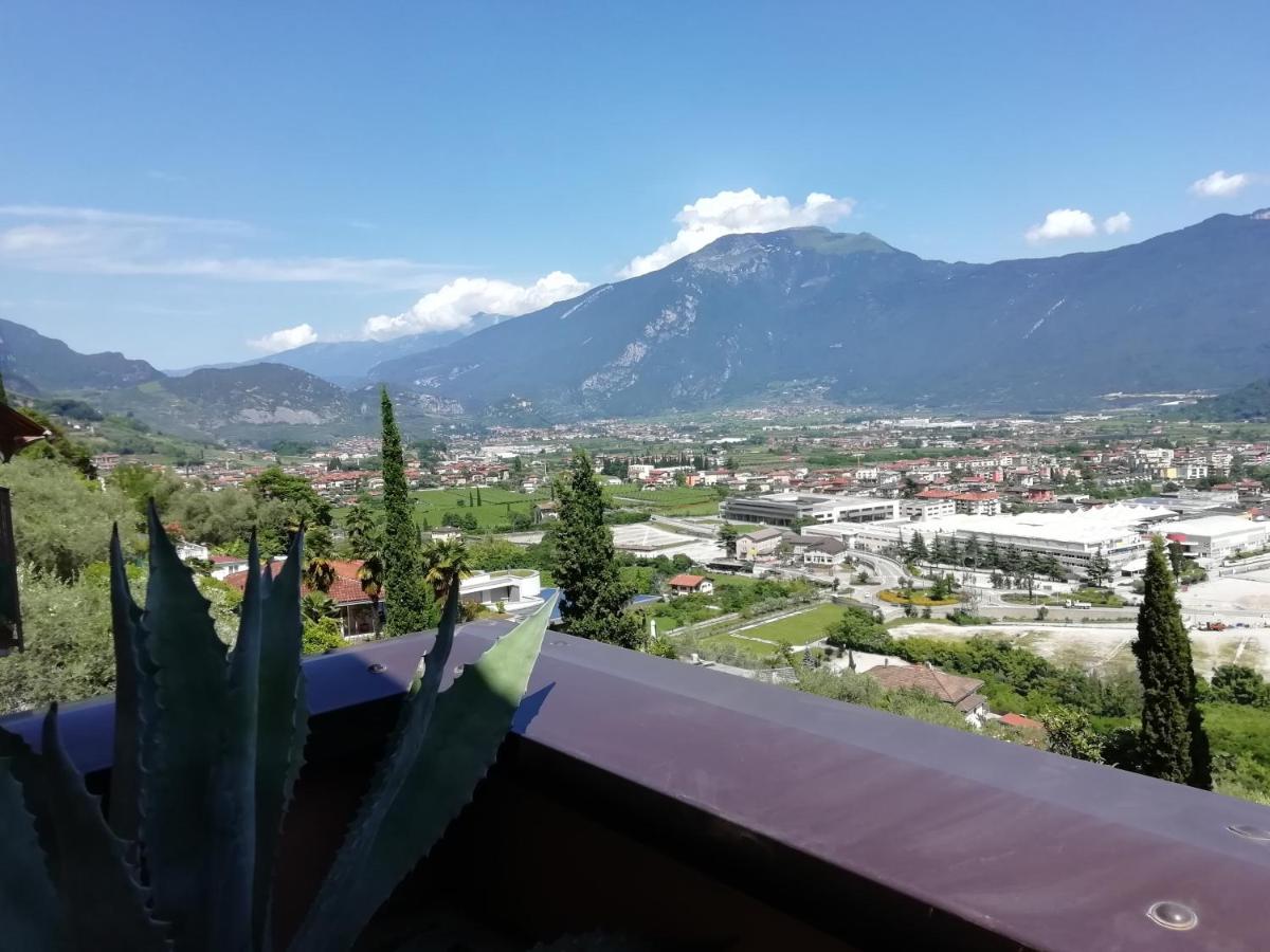 Lake & Castle View Apartment Riva del Garda Exteriér fotografie