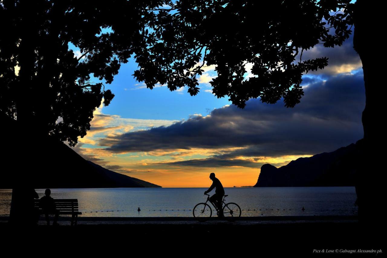 Lake & Castle View Apartment Riva del Garda Exteriér fotografie