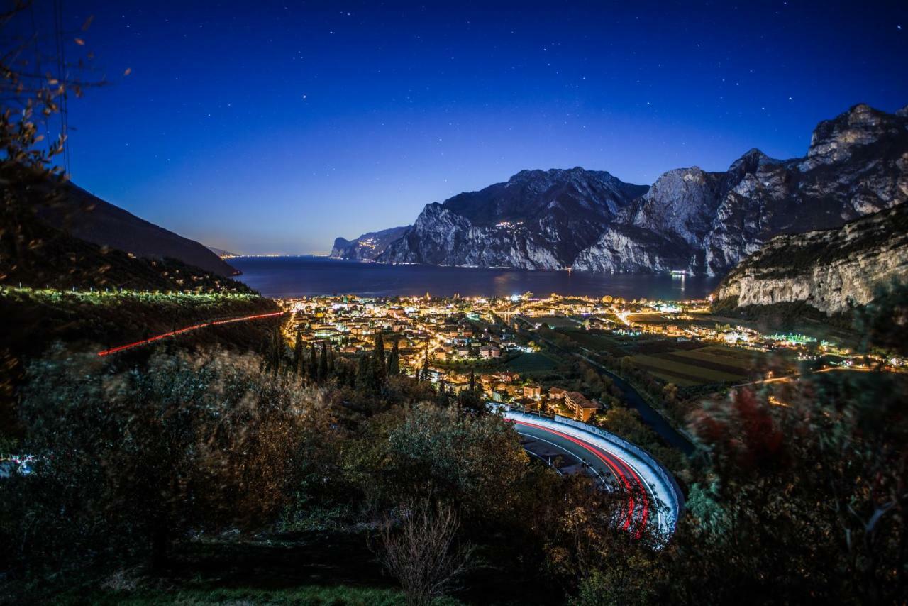 Lake & Castle View Apartment Riva del Garda Exteriér fotografie